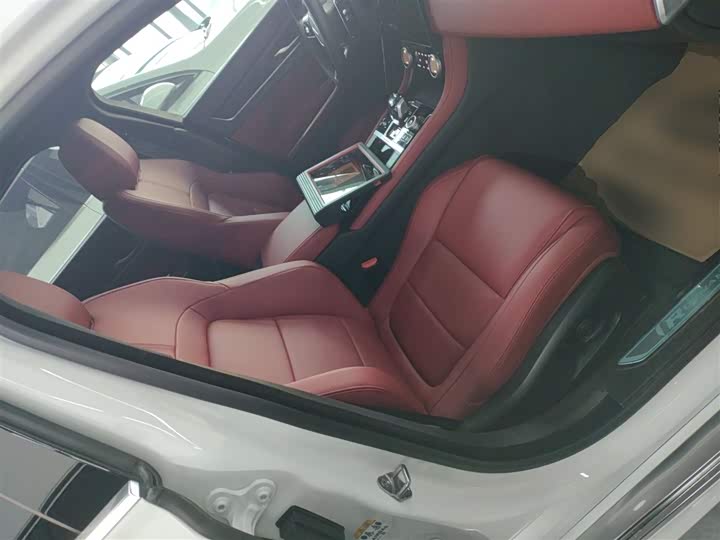 Фото 25 - Jaguar XF L