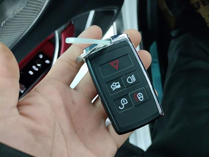 Фото 9 - Jaguar XF L