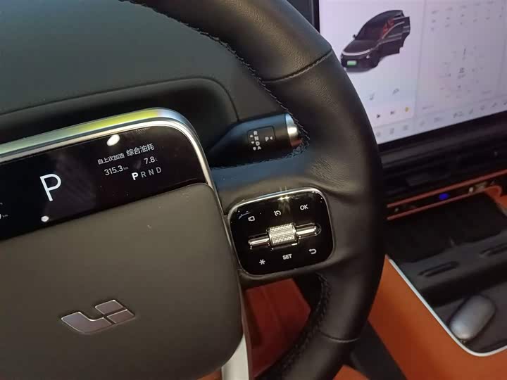 Фото 14 - LiXiang L8