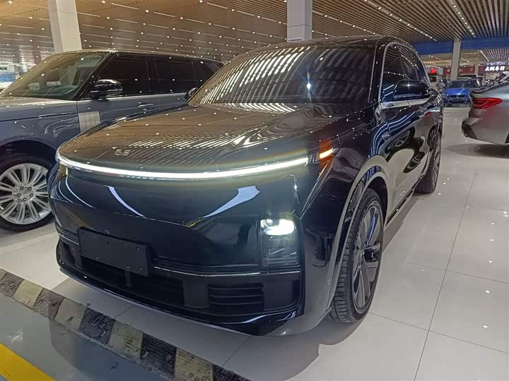 Фото 2 - LiXiang L8