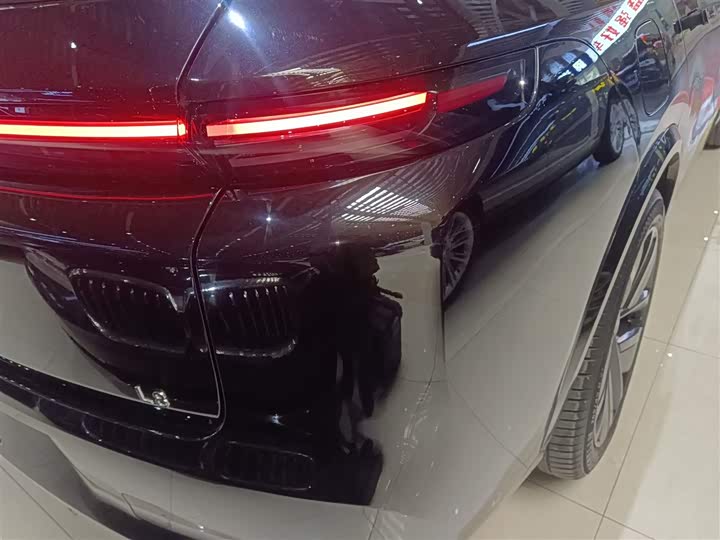 Фото 8 - LiXiang L8