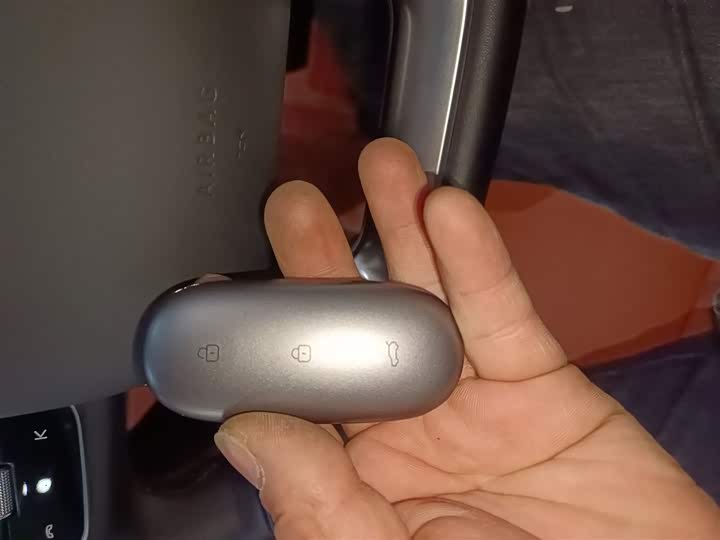 Фото 9 - LiXiang L8