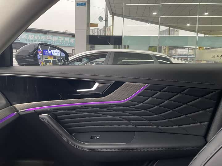 Фото 16 - Hongqi HS5