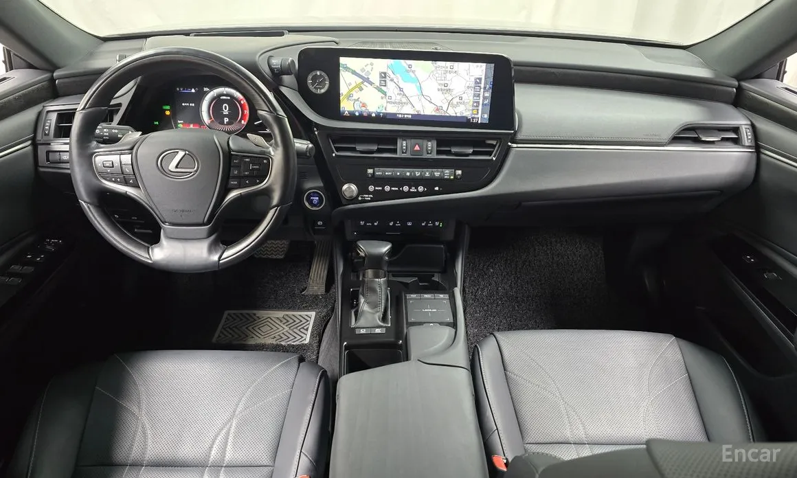 Фото 7 - Lexus ES