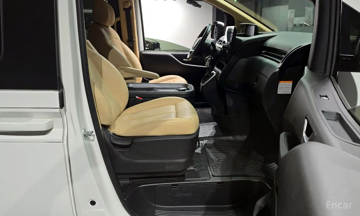 Фото 11 - Hyundai Staria