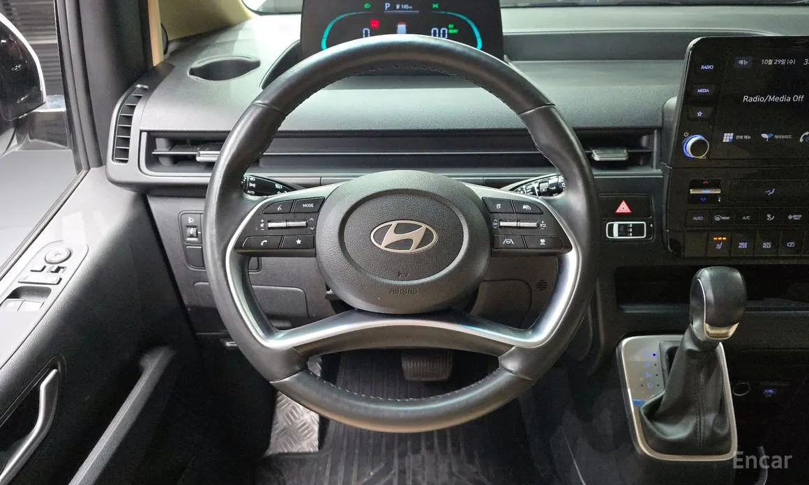 Фото 14 - Hyundai Staria