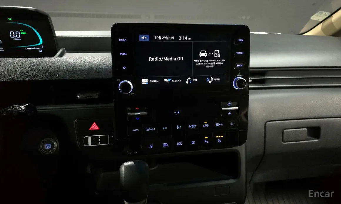 Фото 16 - Hyundai Staria