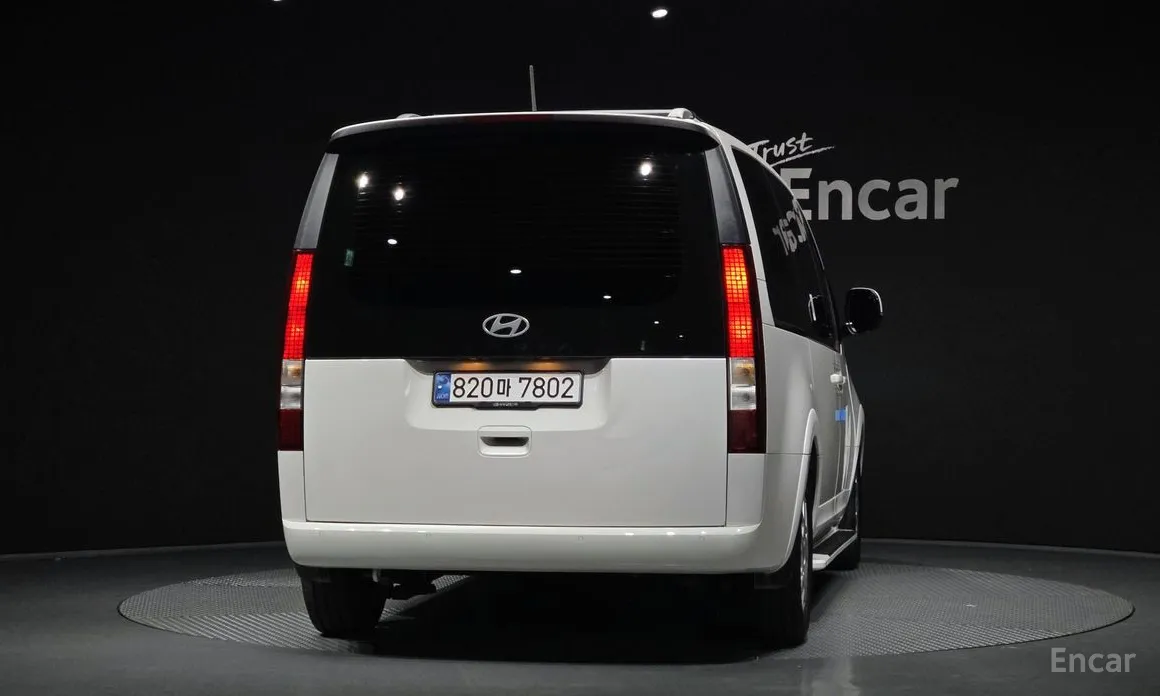 Фото 4 - Hyundai Staria