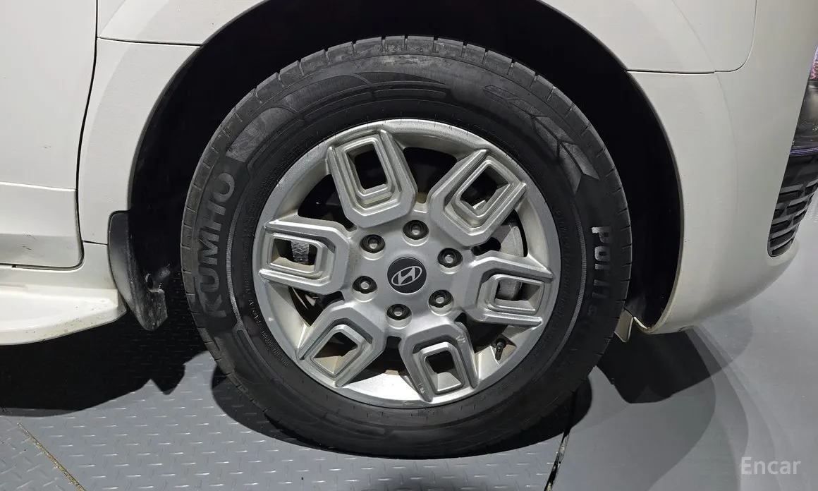 Фото 5 - Hyundai Staria