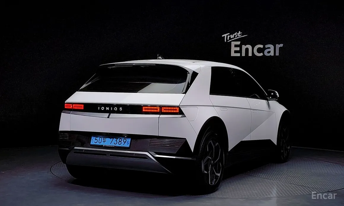 Фото 2 - Hyundai Ioniq 5