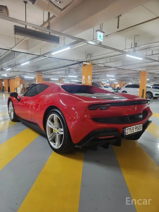 Фото 2 - Ferrari 296