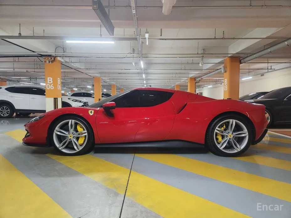 Фото 6 - Ferrari 296