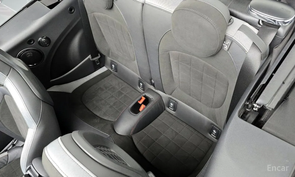 Фото 12 - Mini Cooper Convertible