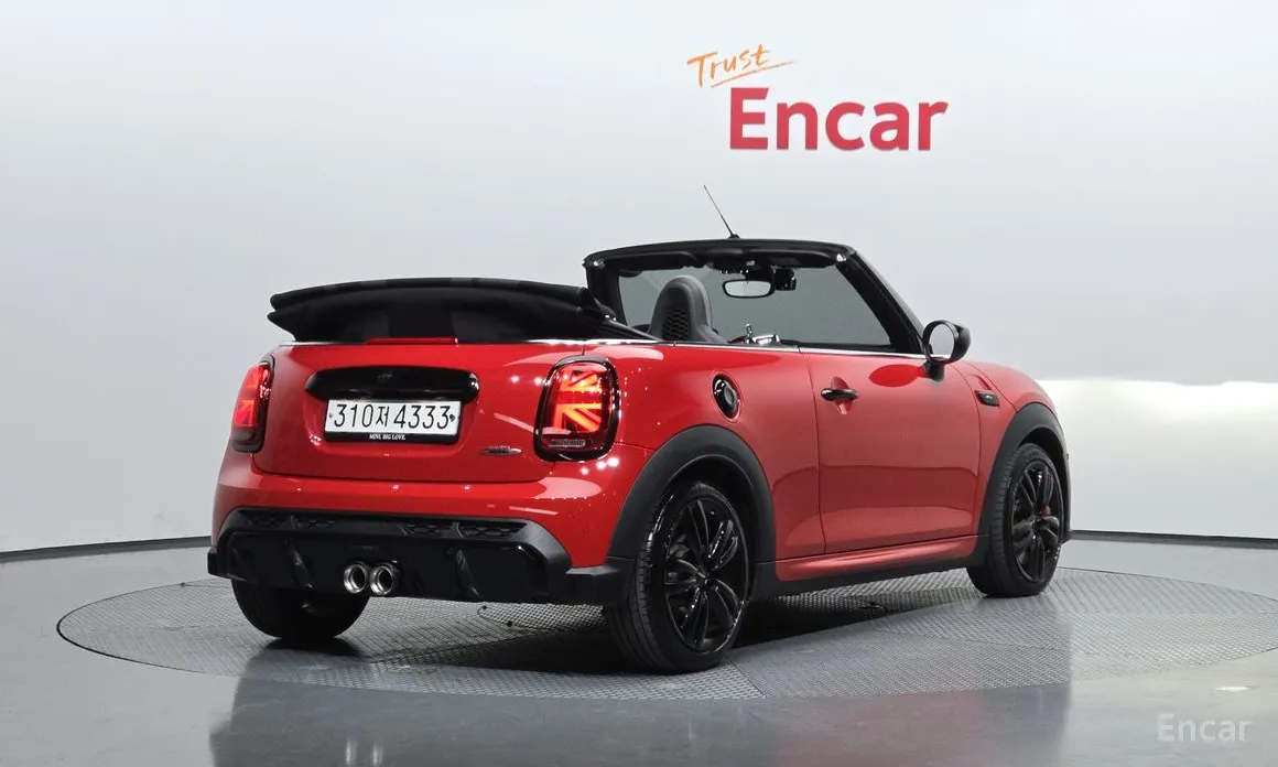 Фото 2 - Mini Cooper Convertible