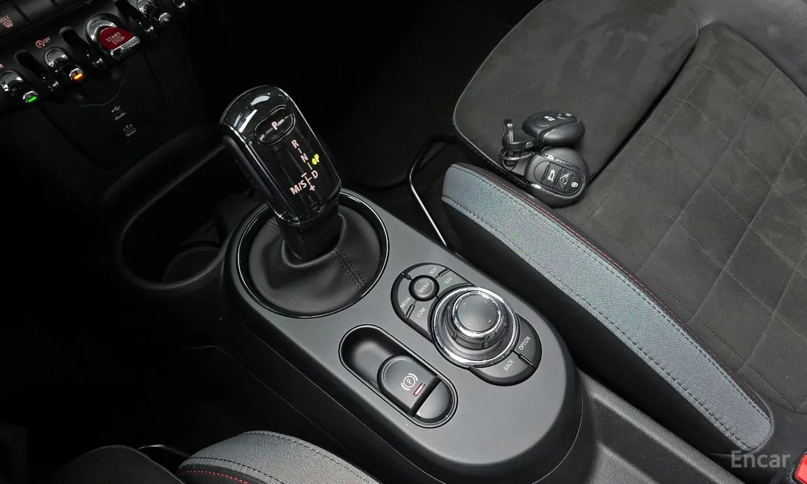 Фото 9 - Mini Cooper Convertible