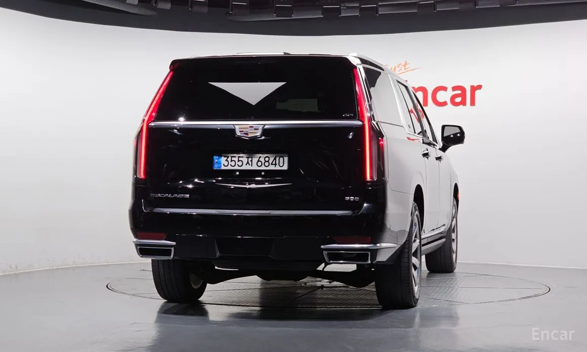 Фото 4 - Cadillac Escalade