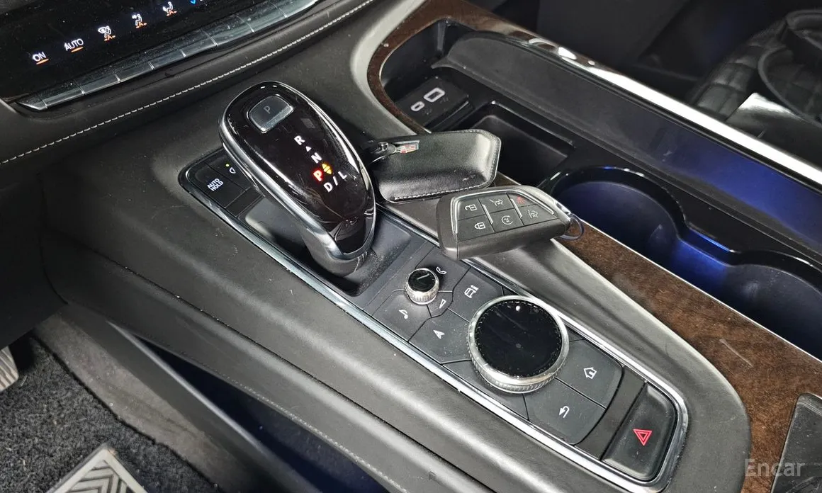 Фото 9 - Cadillac Escalade