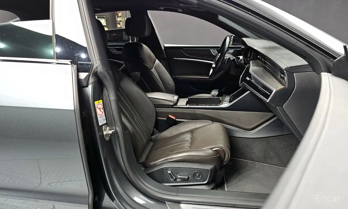 Фото 10 - Audi A7