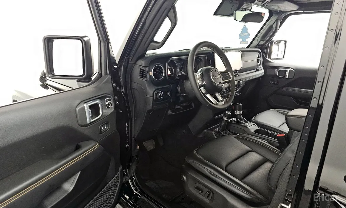 Фото 10 - Jeep Wrangler