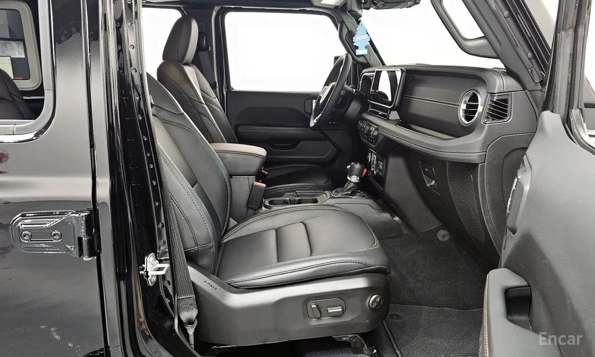 Фото 11 - Jeep Wrangler