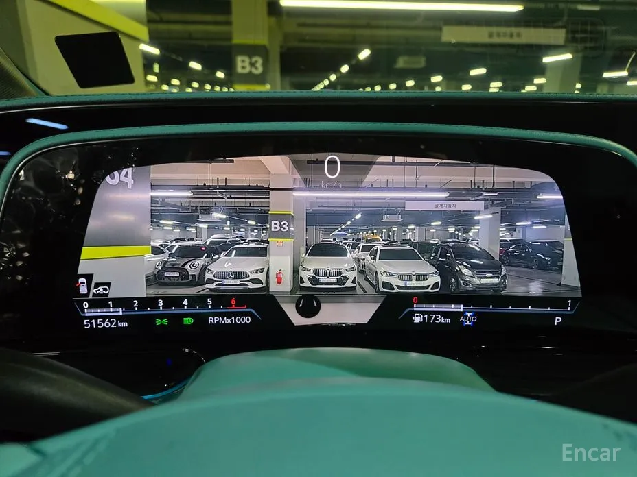 Фото 11 - Cadillac Escalade