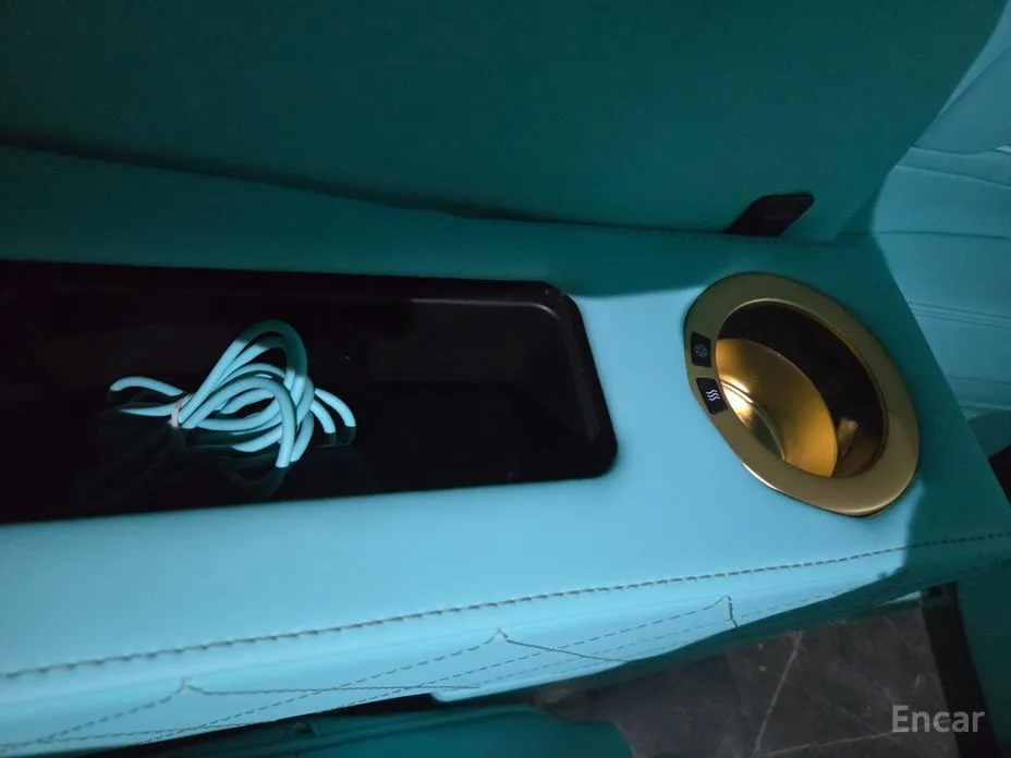 Фото 17 - Cadillac Escalade