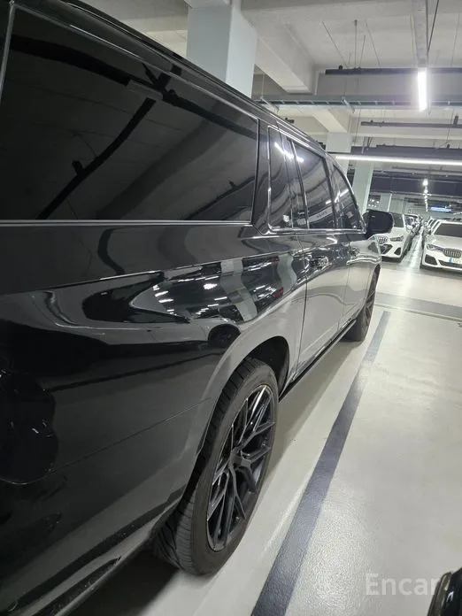 Фото 2 - Cadillac Escalade