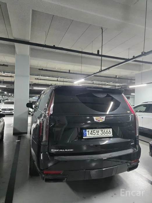 Фото 3 - Cadillac Escalade