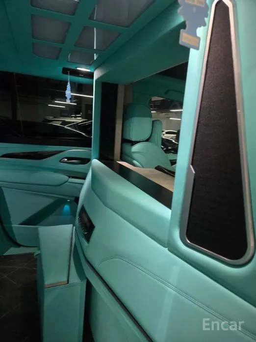 Фото 6 - Cadillac Escalade