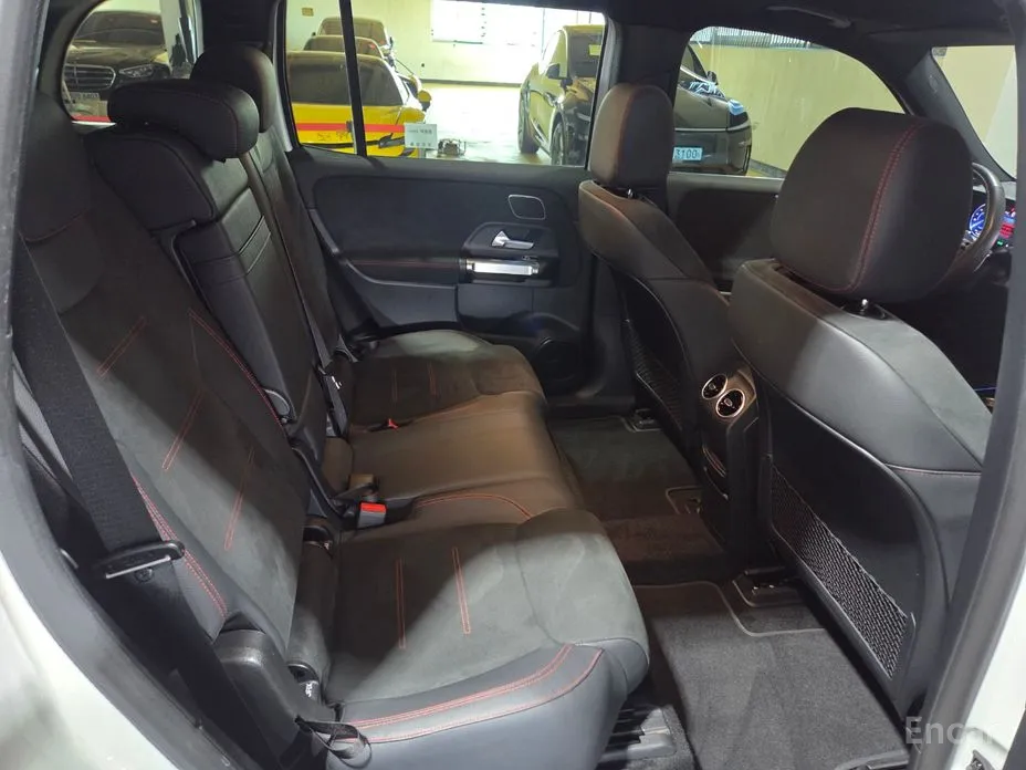 Фото 12 - Mercedes-Benz EQB