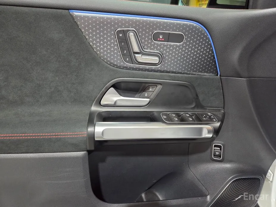 Фото 17 - Mercedes-Benz EQB