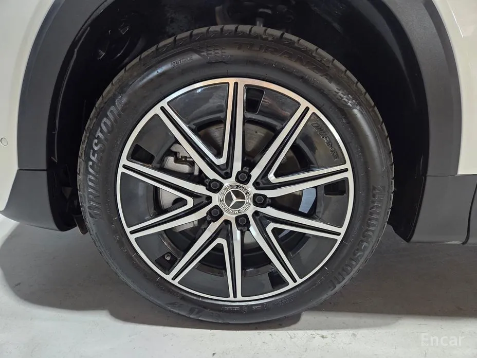 Фото 7 - Mercedes-Benz EQB