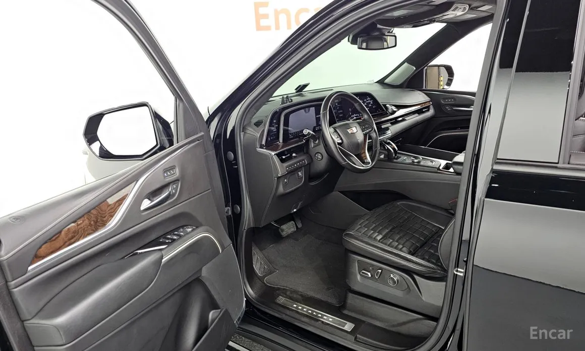 Фото 10 - Cadillac Escalade