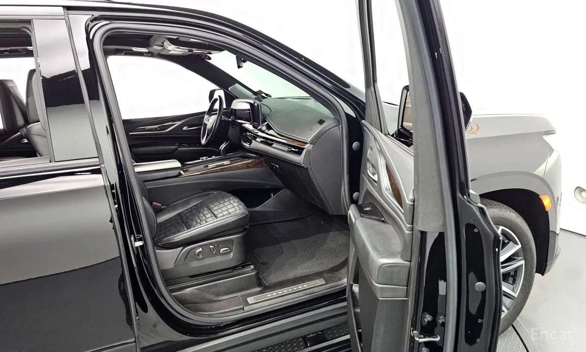 Фото 11 - Cadillac Escalade