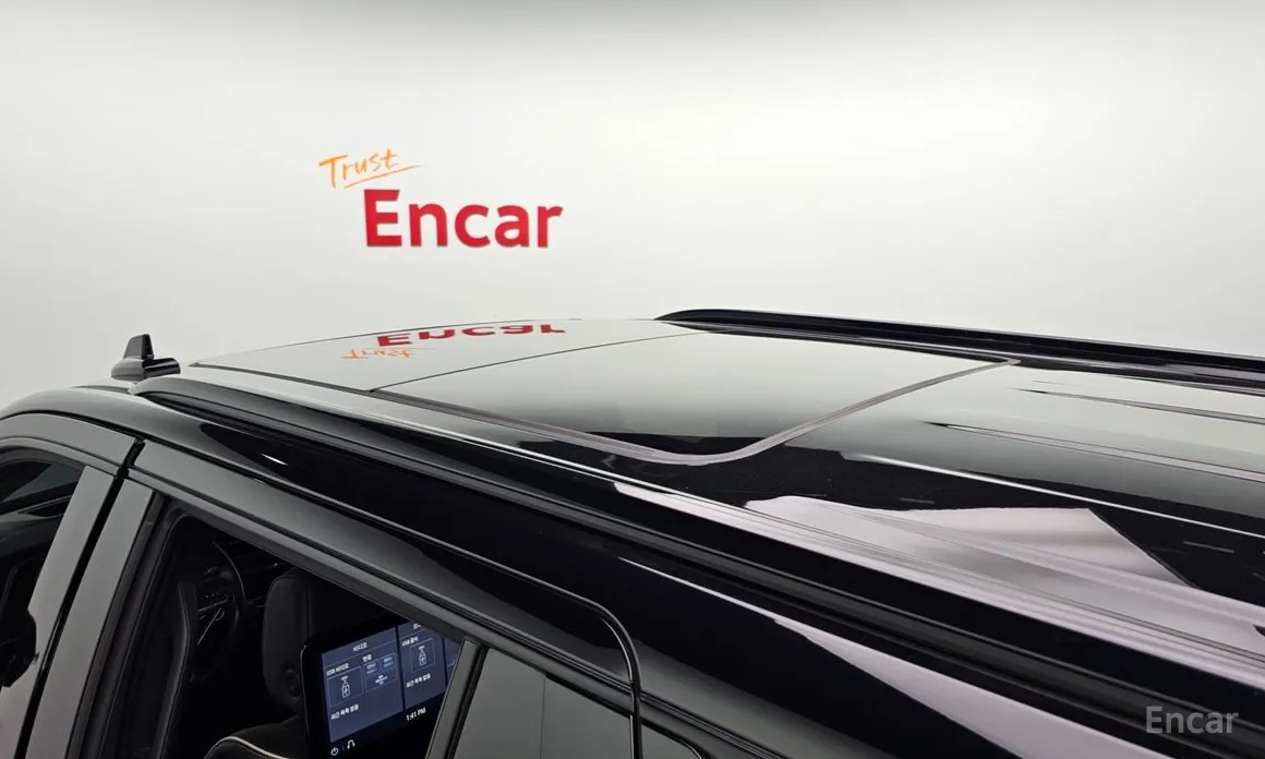 Фото 16 - Cadillac Escalade