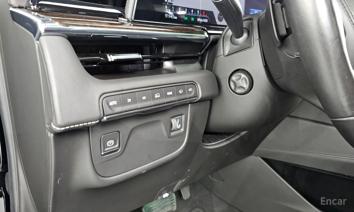 Фото 18 - Cadillac Escalade