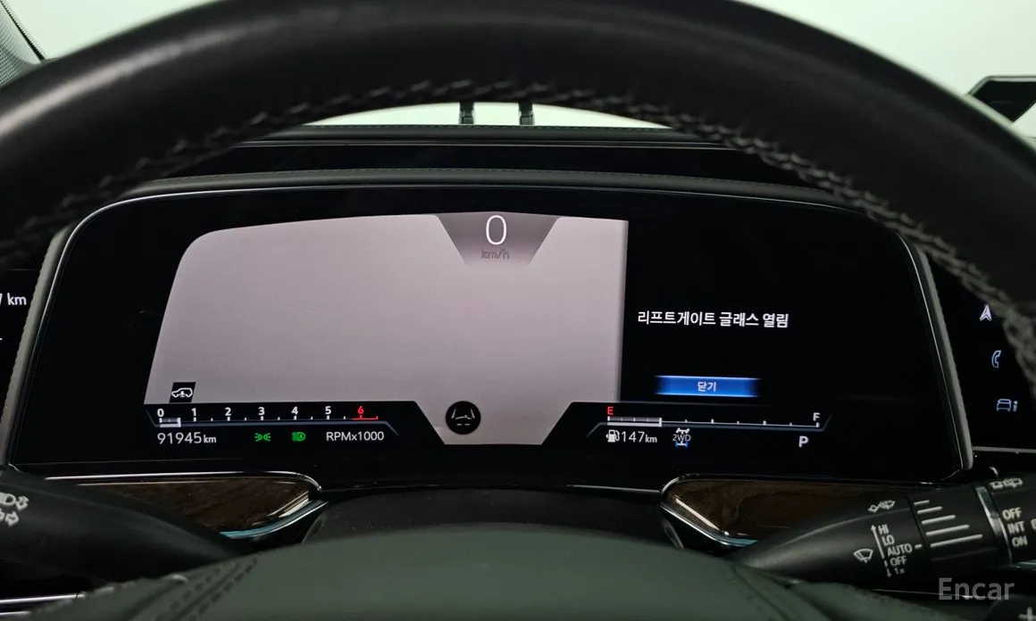 Фото 8 - Cadillac Escalade