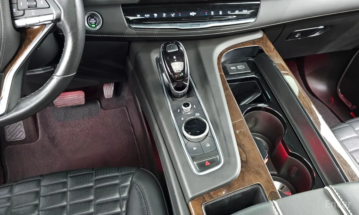 Фото 9 - Cadillac Escalade