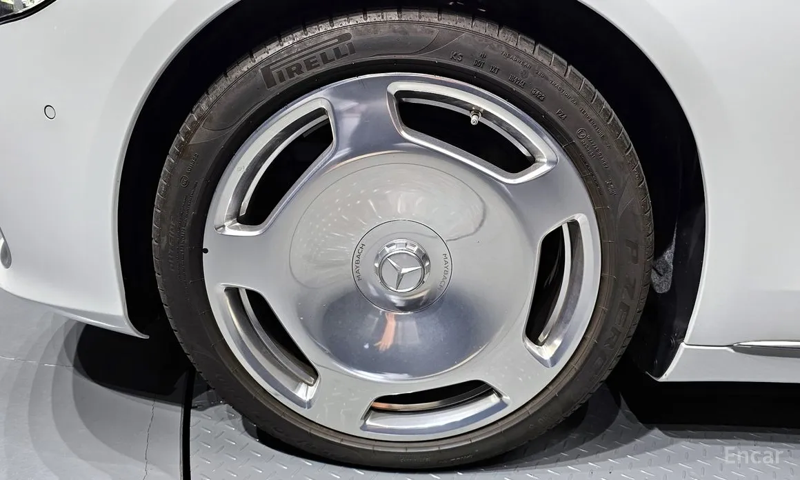 Фото 5 - Mercedes-Benz S-Class