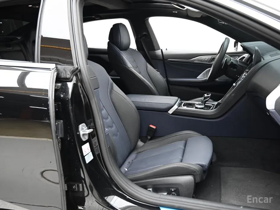 Фото 10 - BMW 8 Series