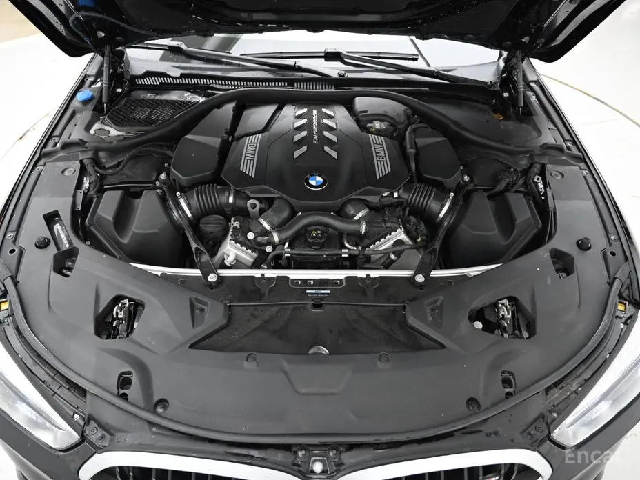 Фото 6 - BMW 8 Series
