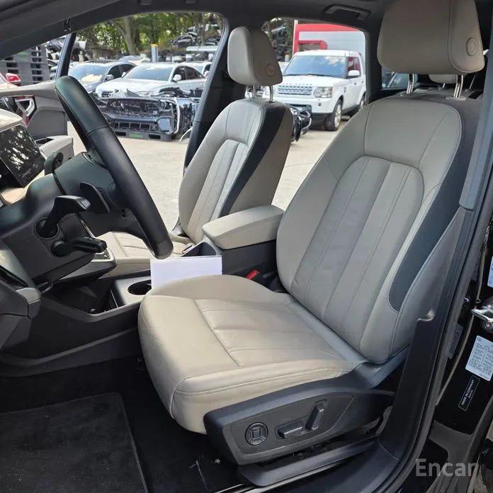 Фото 8 - Audi Q4 e-tron