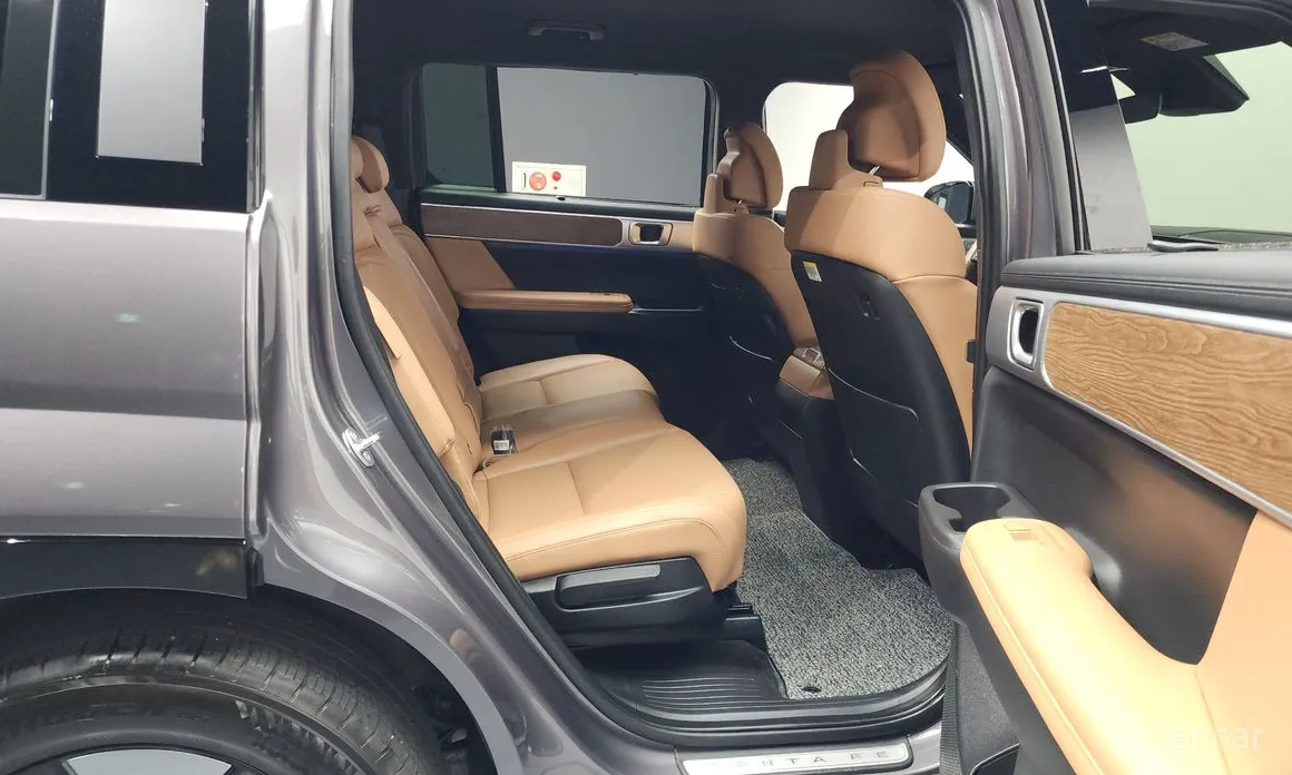 Фото 12 - Hyundai Santa Fe