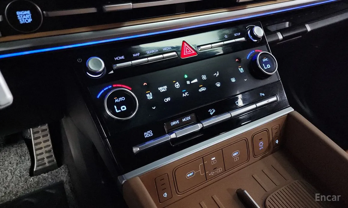 Фото 17 - Hyundai Santa Fe