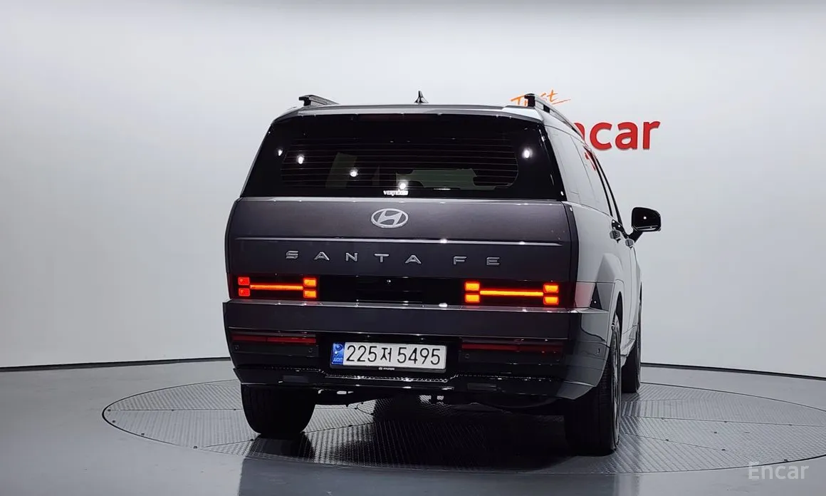 Фото 4 - Hyundai Santa Fe