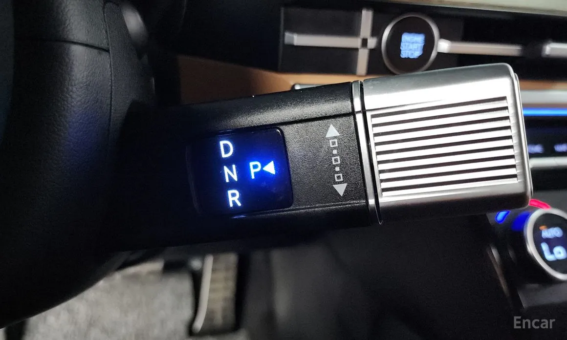 Фото 9 - Hyundai Santa Fe