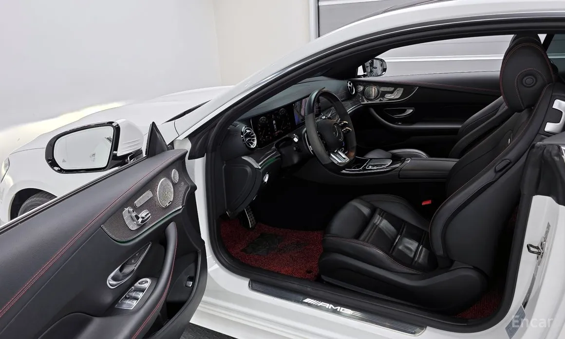 Фото 11 - Mercedes-Benz E-Class