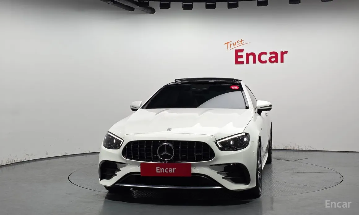 Фото 3 - Mercedes-Benz E-Class