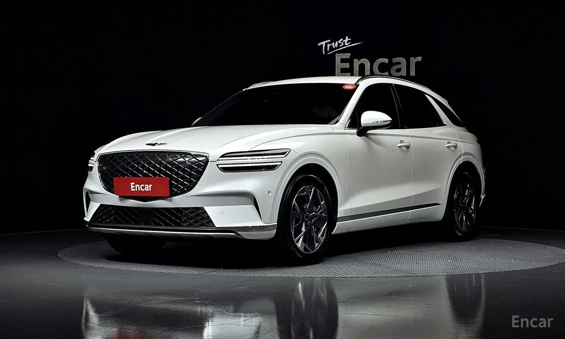 Фото 1 - Genesis GV70