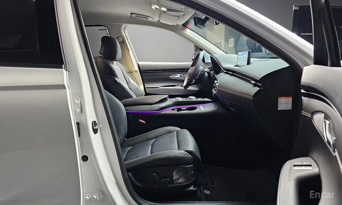 Фото 10 - Genesis GV70